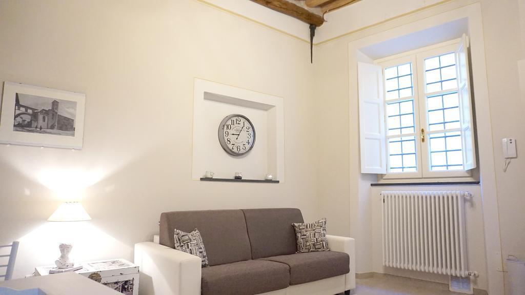 Alessandra Apartment Lucca Bagian luar foto
