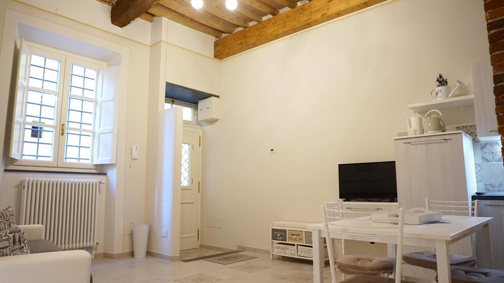 Alessandra Apartment Lucca Bagian luar foto