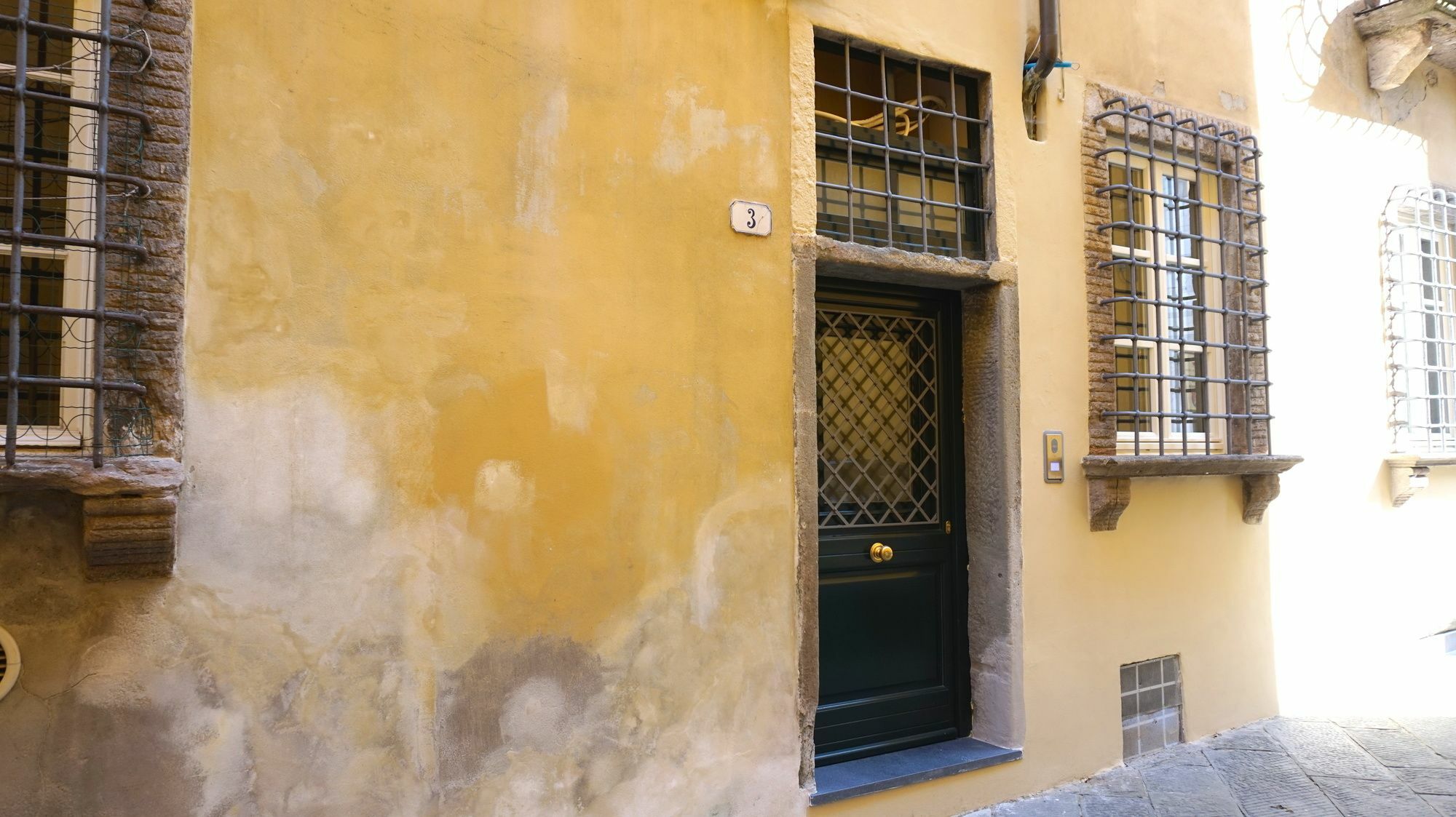 Alessandra Apartment Lucca Bagian luar foto